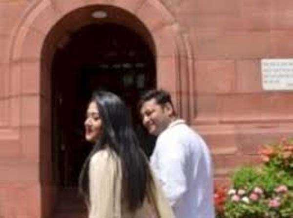 बीजद सांसद ने कोर्ट में पत्नी के खिलाफ लगाई तलाक की याचिका